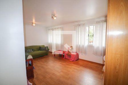 Casa à venda com 520m², 5 quartos e 7 vagas Casa à venda com 520m², 5 quartos e 7 vagasQuarto