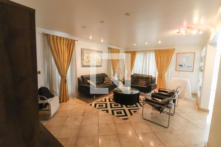 Casa à venda com 520m², 5 quartos e 7 vagas Casa à venda com 520m², 5 quartos e 7 vagasSala Tv