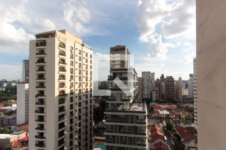 Sala vista de apartamento à venda com 2 quartos, 140m² em Pinheiros, São Paulo