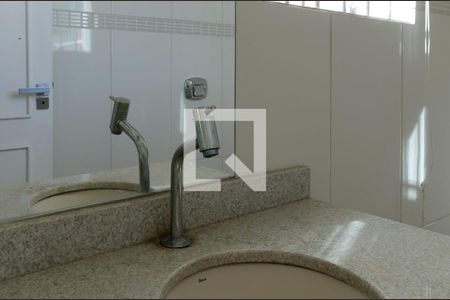 Lavabo de casa à venda com 3 quartos, 185m² em Hípica, Porto Alegre