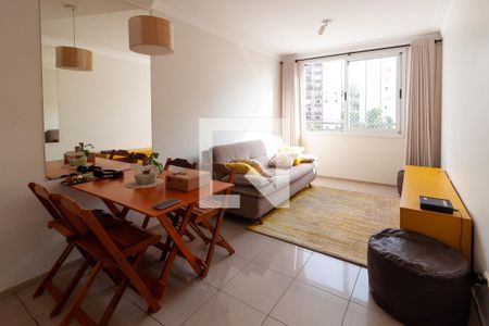 Apartamento à venda com 2 quartos, 55m² em Jardim Ester Yolanda, São Paulo