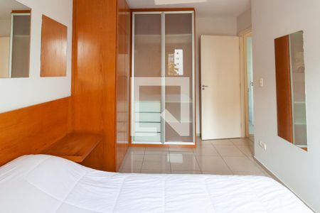 Apartamento à venda com 2 quartos, 55m² em Jardim Ester Yolanda, São Paulo