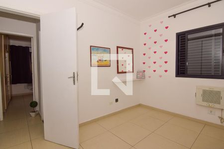 Quarto 2 de apartamento para alugar com 2 quartos, 73m² em Jardim Las Palmas, Guarujá