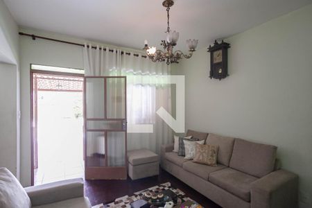 Sala 1 de casa à venda com 3 quartos, 194m² em Goiânia , Belo Horizonte