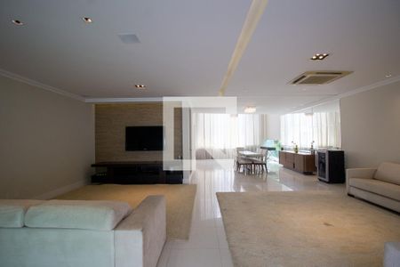 Casa de condomínio à venda com 540m², 4 quartos e sem vagaSala