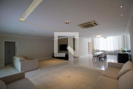 Casa de condomínio à venda com 540m², 4 quartos e sem vagaSala