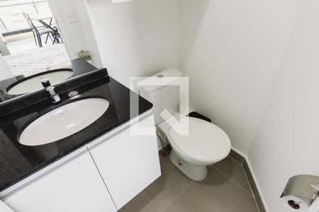 Banheiro de kitnet/studio para alugar com 1 quarto, 30m² em Bom Retiro, São Paulo