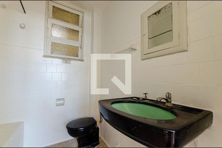 Banheiro de apartamento à venda com 2 quartos, 81m² em Centro, Niterói