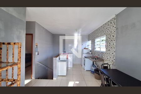 Sala de casa para alugar com 2 quartos, 67m² em Maracanã, Praia Grande