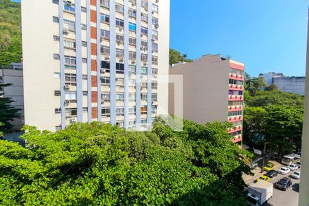 Vista da Sala de apartamento para alugar com 3 quartos, 83m² em Humaitá, Rio de Janeiro