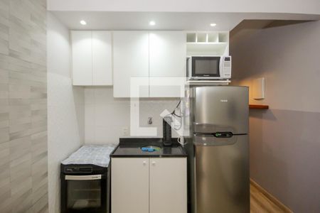 Cozinha  de apartamento à venda com 1 quarto, 30m² em Copacabana, Rio de Janeiro