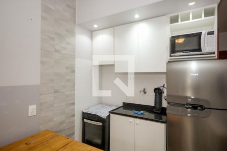 Cozinha  de apartamento à venda com 1 quarto, 30m² em Copacabana, Rio de Janeiro