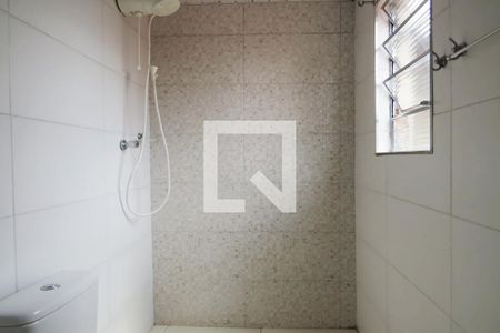 Banheiro de casa para alugar com 1 quarto, 20m² em Vila Carrão, São Paulo