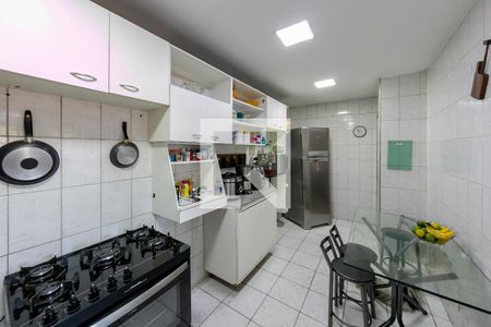 Cozinha de casa à venda com 3 quartos, 240m² em Inconfidentes, Contagem