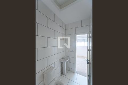 Banheiro de casa à venda com 1 quarto, 84m² em Santa Tereza, Porto Alegre
