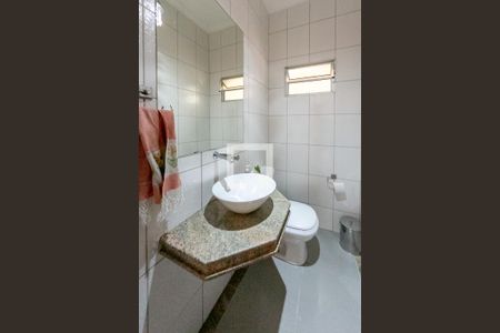 Lavabo de casa para alugar com 4 quartos, 350m² em Jardim Riacho das Pedras, Contagem