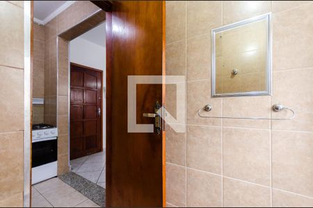 Banheiro de kitnet/studio para alugar com 1 quarto, 40m² em Itararé, Santos