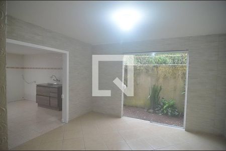 Sala de casa de condomínio para alugar com 2 quartos, 200m² em Estância Velha, Canoas