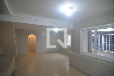 Casa de condomínio para alugar com 200m², 2 quartos e 1 vagaSala