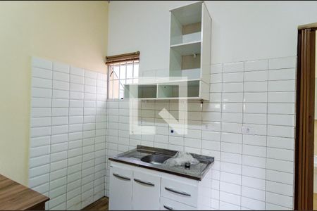 Cozinha de kitnet/studio para alugar com 1 quarto, 21m² em Chácara Inglesa, São Paulo