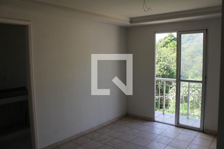 Sala de apartamento para alugar com 2 quartos, 60m² em Colubande, São Gonçalo