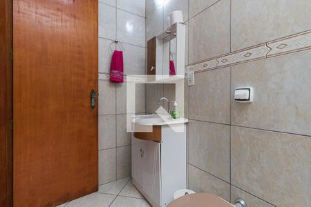 Banheiro Social de casa à venda com 3 quartos, 205m² em Jardim Itu Sabará, Porto Alegre