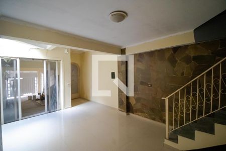 Sala 01 de casa à venda com 3 quartos, 300m² em Centro, Campinas