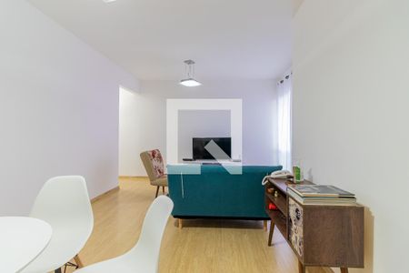 Sala de apartamento para alugar com 3 quartos, 75m² em Jardim Luanda, São Paulo