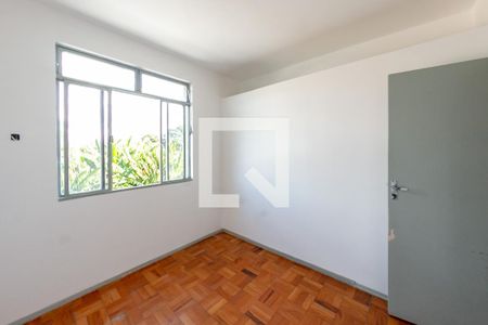 Quarto 2 de apartamento para alugar com 2 quartos, 60m² em Padre Eustáquio, Belo Horizonte