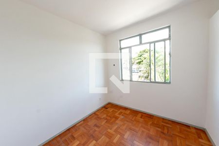 Quarto 2 de apartamento para alugar com 2 quartos, 60m² em Padre Eustáquio, Belo Horizonte