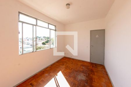 Sala de apartamento para alugar com 2 quartos, 60m² em Padre Eustáquio, Belo Horizonte