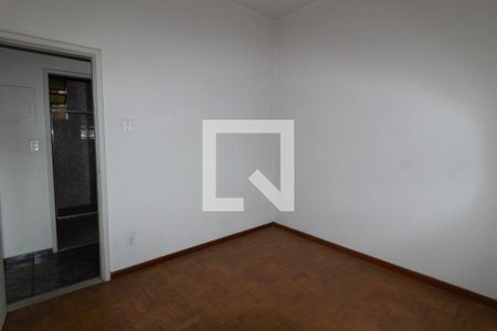 Quarto 1 de apartamento para alugar com 2 quartos, 63m² em Jd Vinte E Cinco de Agosto, Duque de Caxias