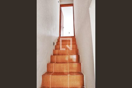 Escada entrada de apartamento para alugar com 2 quartos, 78m² em Garcia - Vila Roseno, Salvador