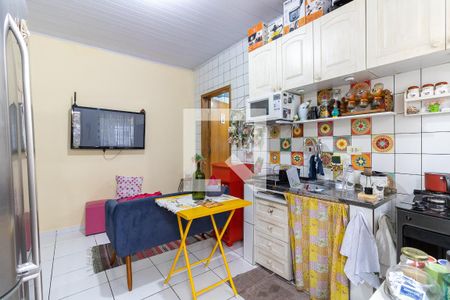 Casa à venda com 280m², 5 quartos e 2 vagas Casa à venda com 280m², 5 quartos e 2 vagasCozinha e Sala Casa 3