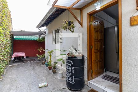 Casa à venda com 280m², 5 quartos e 2 vagas Casa à venda com 280m², 5 quartos e 2 vagasQuintal Casa 3