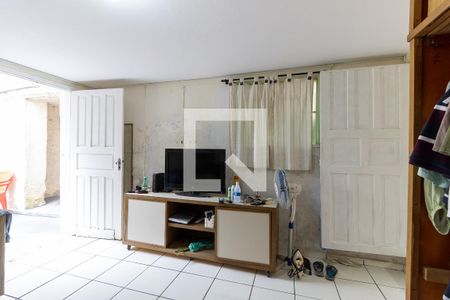 Casa à venda com 280m², 5 quartos e 2 vagas Casa à venda com 280m², 5 quartos e 2 vagasQuarto Casa 2