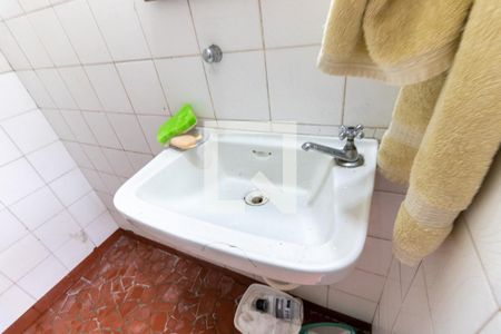 Casa à venda com 280m², 5 quartos e 2 vagas Casa à venda com 280m², 5 quartos e 2 vagasBanheiro Casa 2