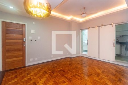 Sala de apartamento para alugar com 2 quartos, 70m² em Copacabana, Rio de Janeiro