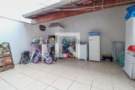 Quintal de casa à venda com 3 quartos, 113m² em Igara, Canoas