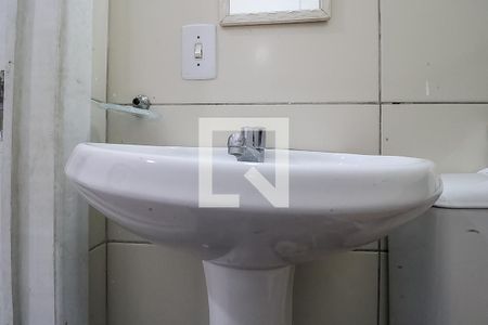 Banheiro de casa à venda com 3 quartos, 113m² em Igara, Canoas