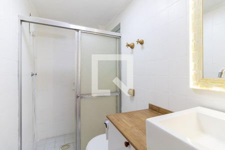 Banheiro  de apartamento à venda com 1 quarto, 64m² em Cambuci, São Paulo