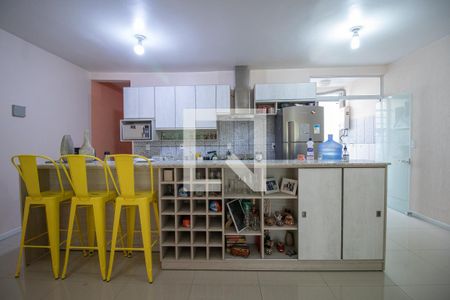 Cozinha e Área de Serviço de casa à venda com 3 quartos, 296m² em Santana, Porto Alegre