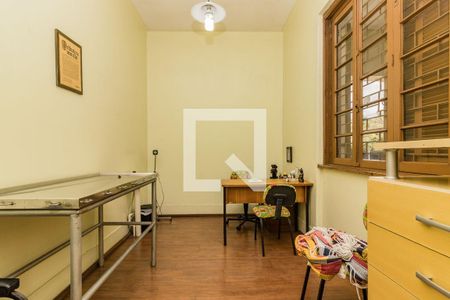 Escritório de casa à venda com 4 quartos, 150m² em Vila Nova, Porto Alegre