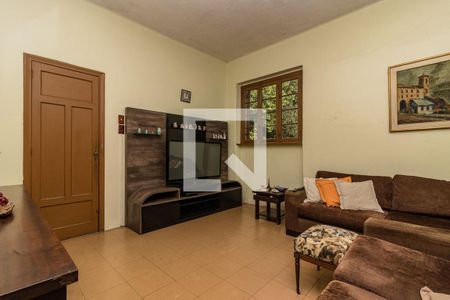 Sala de casa à venda com 4 quartos, 150m² em Vila Nova, Porto Alegre