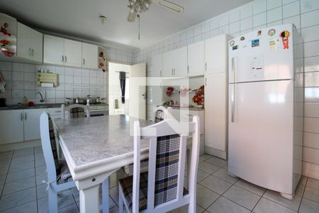 Cozinha de casa à venda com 2 quartos, 130m² em Marechal Rondon, Canoas