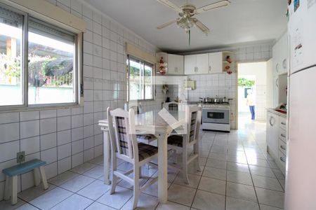 Cozinha de casa à venda com 2 quartos, 130m² em Marechal Rondon, Canoas