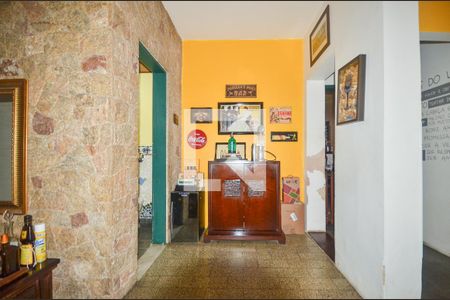 Sala de casa à venda com 4 quartos, 210m² em Charitas, Niterói