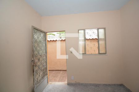 Sala/Quarto de casa para alugar com 1 quarto, 25m² em Bento Ribeiro, Rio de Janeiro