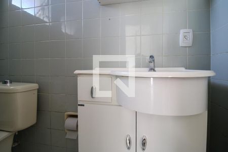 Banheiro de apartamento para alugar com 1 quarto, 58m² em Harmonia, Canoas
