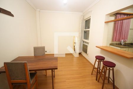 Sala de apartamento à venda com 1 quarto, 60m² em Centro Histórico, Porto Alegre